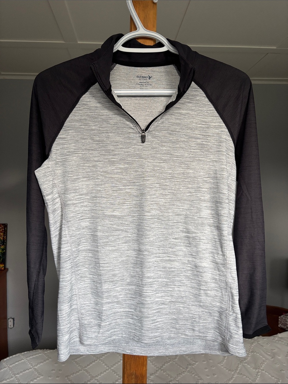 Old Navy Boy’sHeather Gray Quarter-Zip Pullover with Black Sleeves